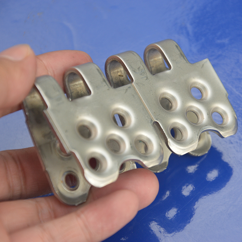 鉚釘輸送帶鋼扣，輸送帶狼牙扣，輸送帶針式鋼扣，輸送帶蝴蝶扣，鋼扣機